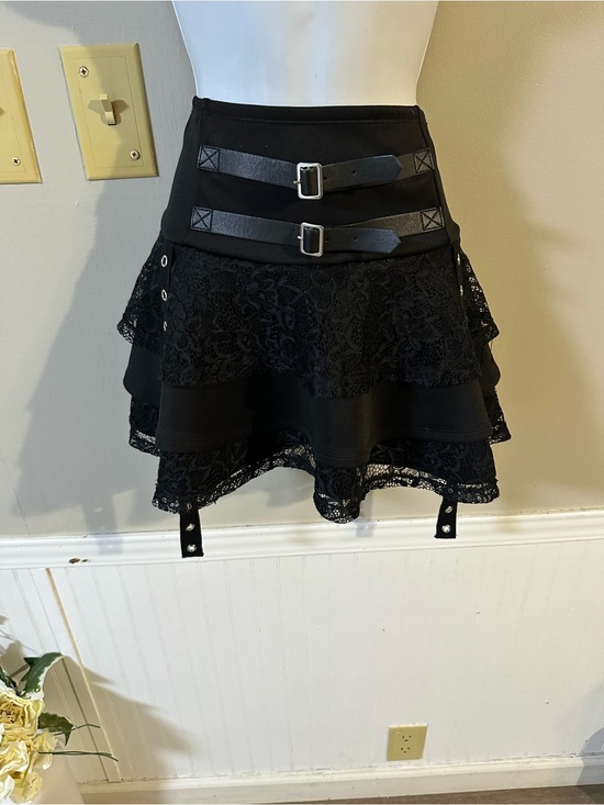 Hot Topic Dresses & Skirts - Hot Topic Black Lace Tiered Mini Skirt with Buckle Straps